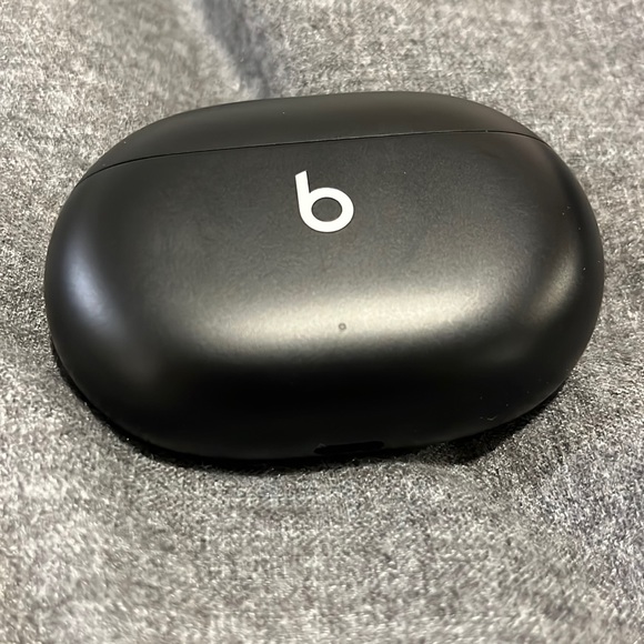 Beats Studio special edition earphones